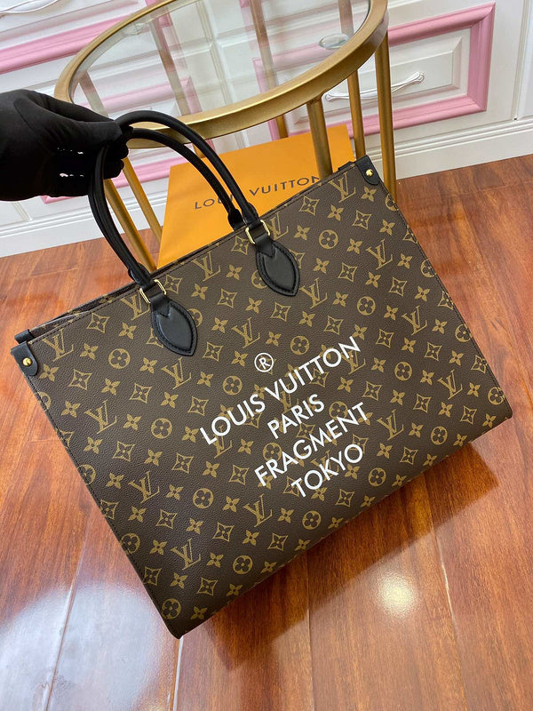 LOV - Luxurious Totes - 2662