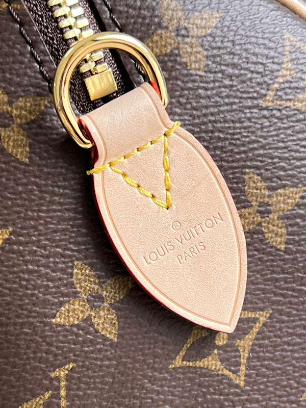 LOV - Luxurious Totes - 2204