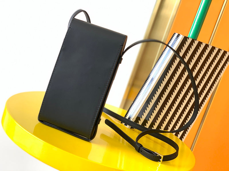 Luxurious Totes - Latest - 8049