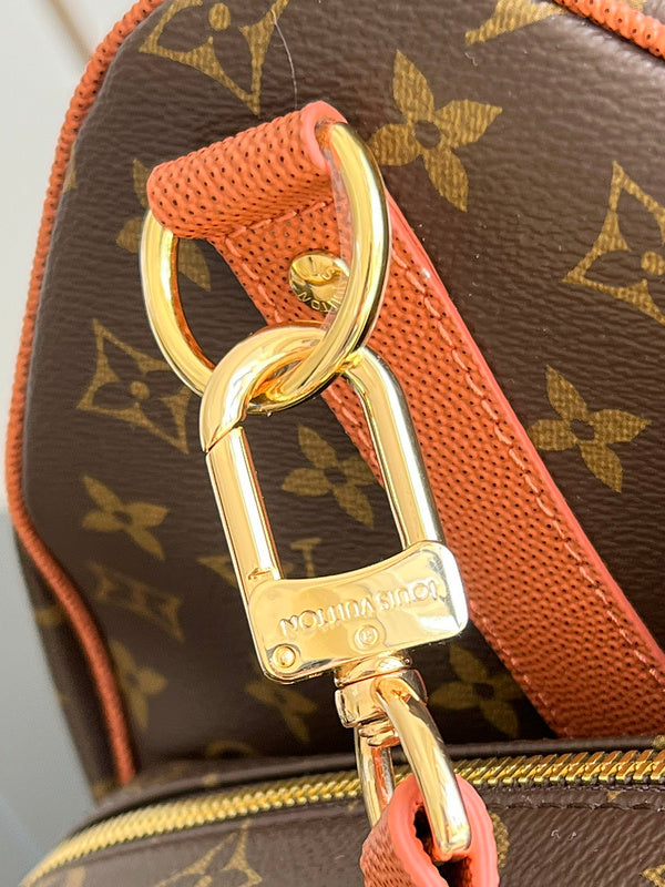 LOV - Luxurious Totes - 2094