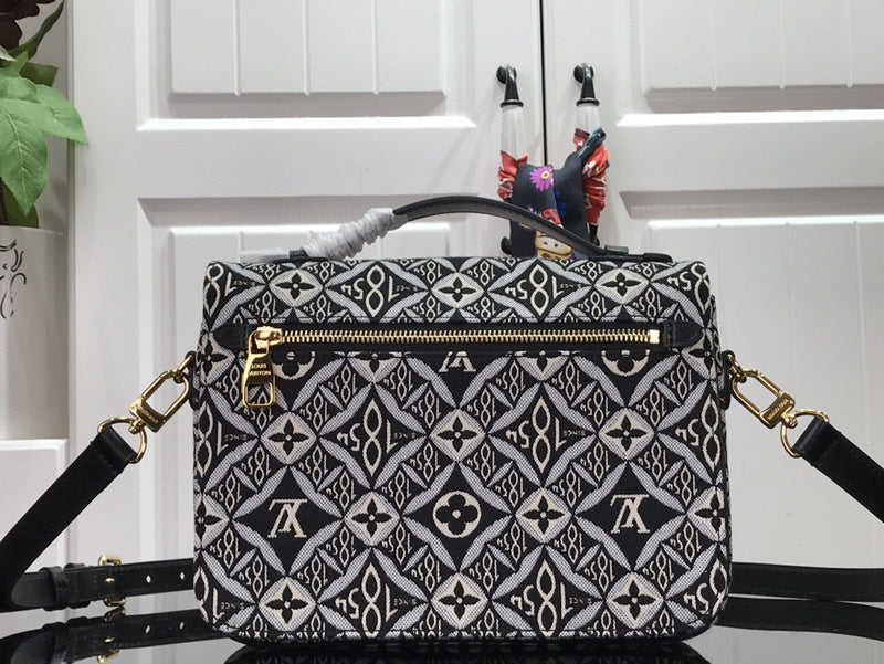 LOV - Luxurious Totes - 1018