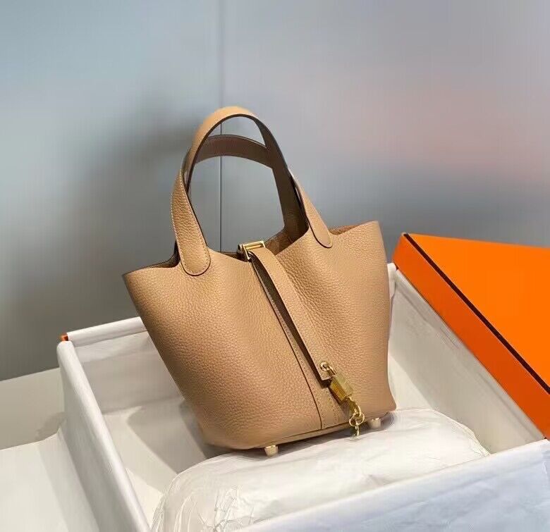 HMS - Luxurious Totes - 002