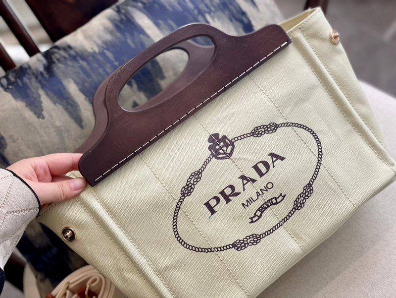 Luxurious Totes - PDA3 Bags - 233
