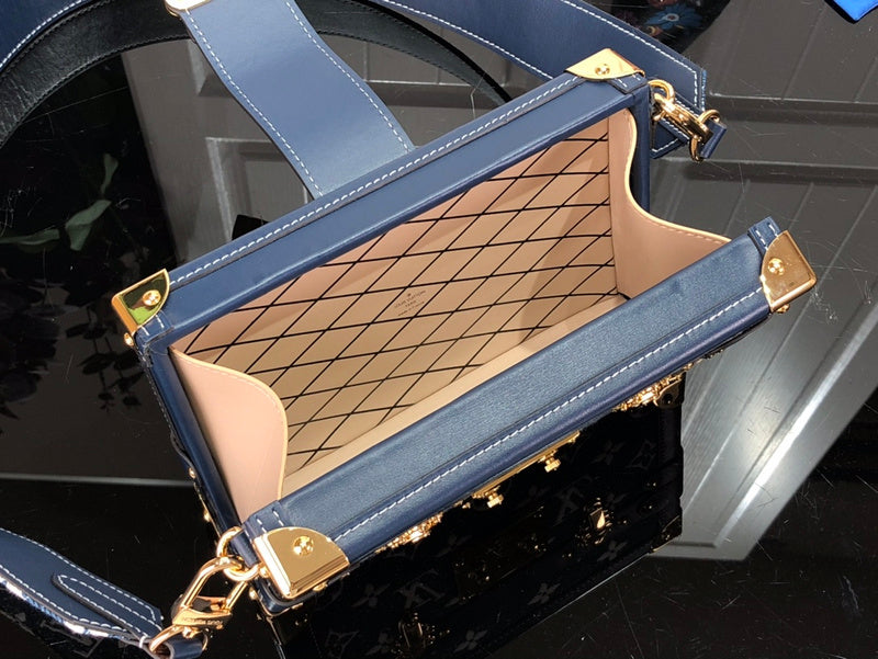 LOV - Luxurious Totes - 1818