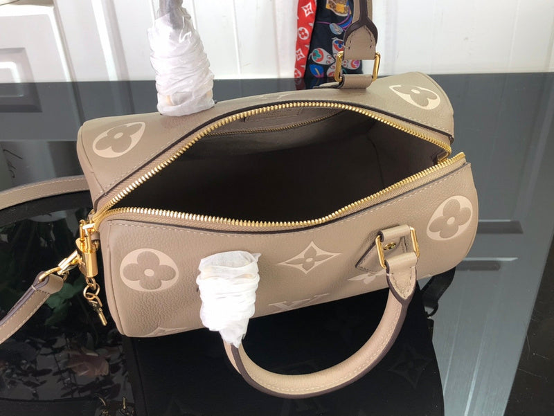 LOV - Luxurious Totes - 1261