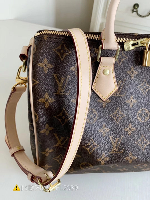 Luxurious Totes - Latest - 9710