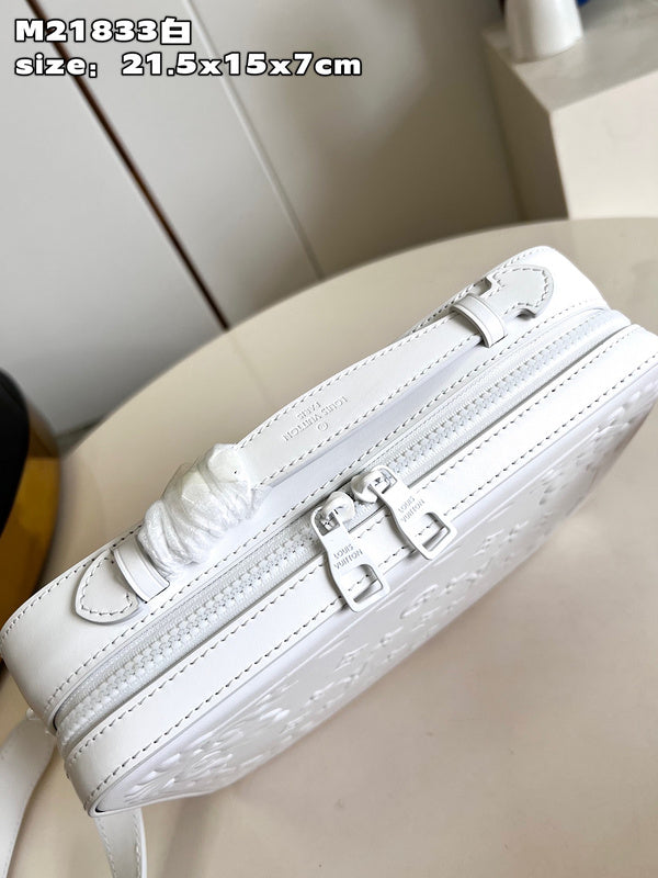 LOV - Luxurious Totes - 331