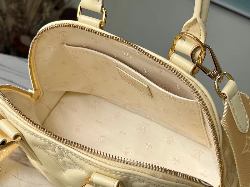 LOV - Luxurious Totes - 1472
