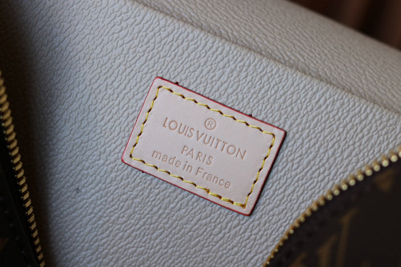 LOV - Luxurious Totes - 1836