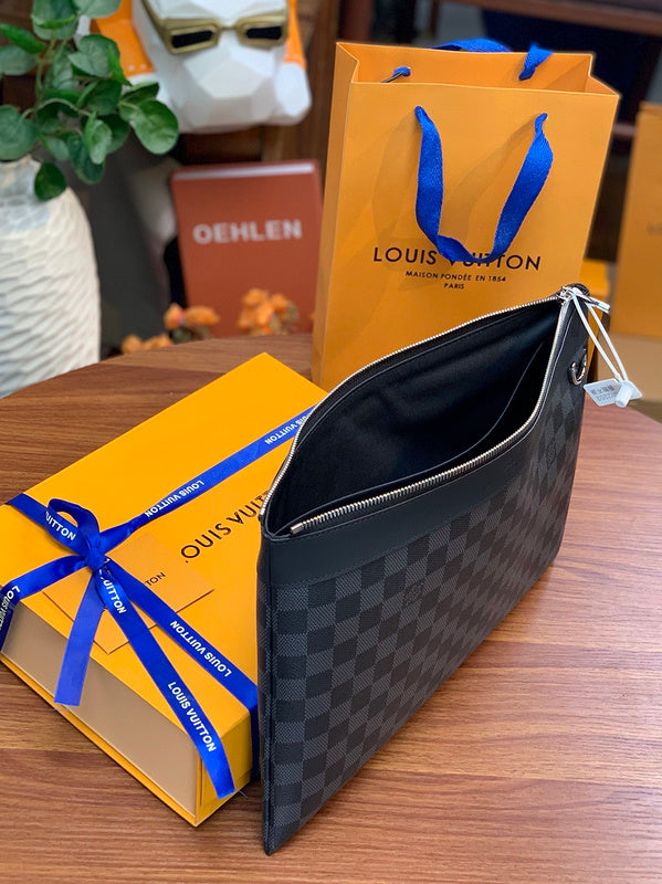 LOV - Luxurious Totes - 1515