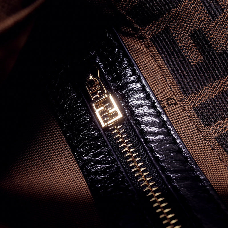 Luxurious Totes - Latest - 11385