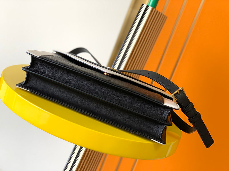 Luxurious Totes - Latest - 8163