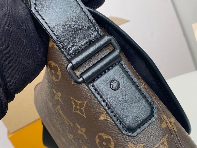 LOV - Luxurious Totes - 2441