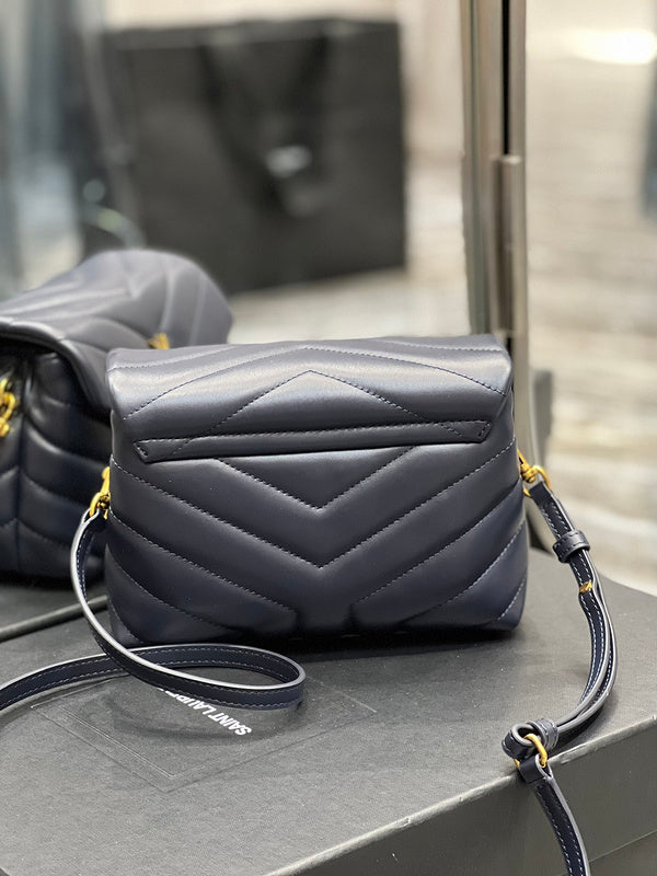 Luxurious Totes - Latest - 8039