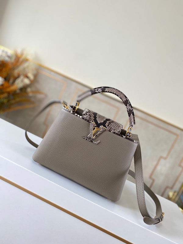 LOV - Luxurious Totes - 2199