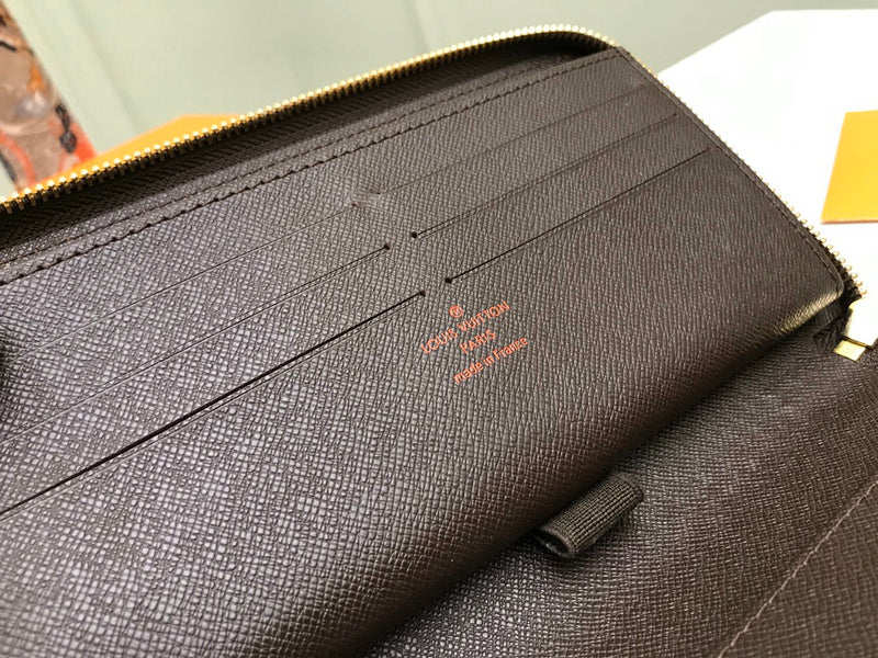 Luxurious Totes - Latest - 685