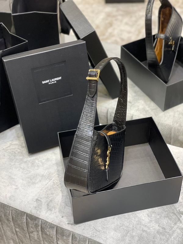 Luxurious Totes - Latest - 8343