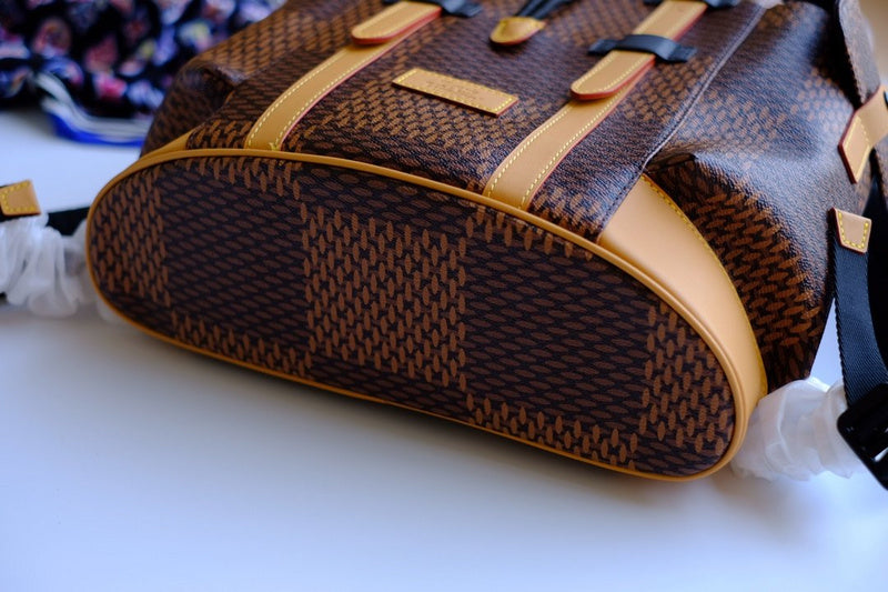 LOV - Luxurious Totes - 2618