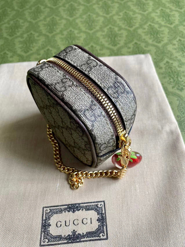 GUI - Luxurious Totes - 197