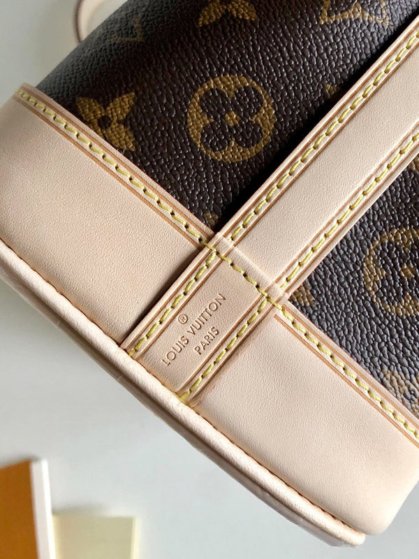 Luxurious Totes - Latest - 9754