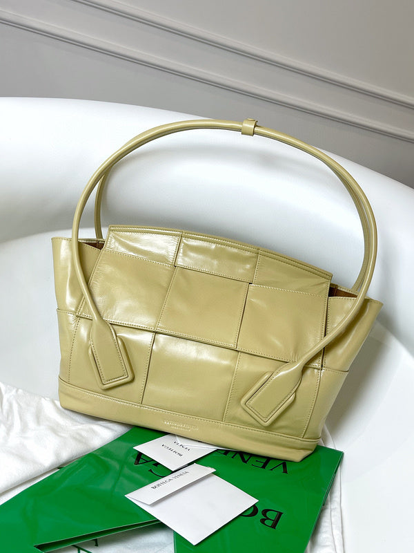 Luxurious-Totes - BV Bags - 2063