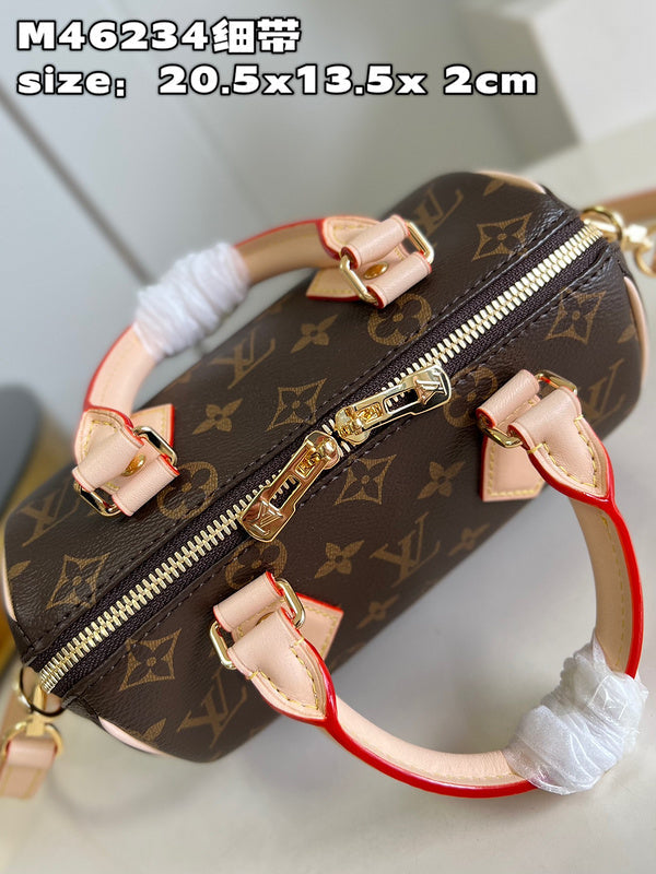 LOV - Luxurious Totes - 626