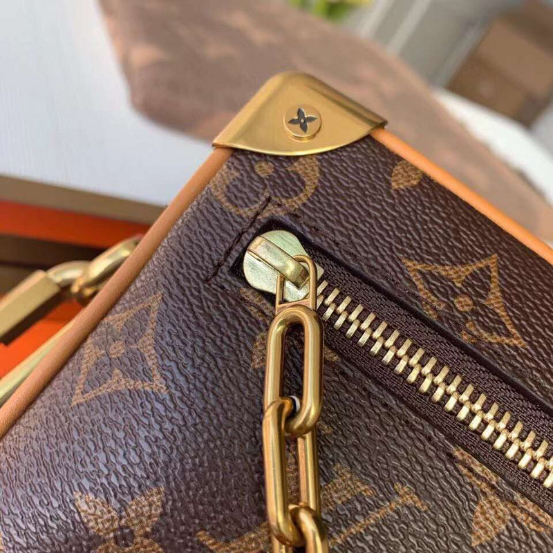 LOV - Luxurious Totes - 2282