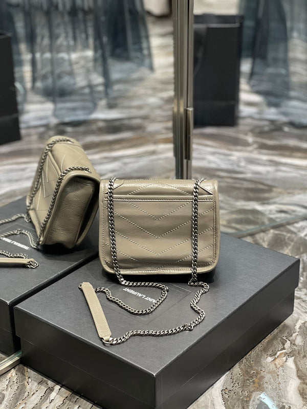 Luxurious Totes - Latest - 8385