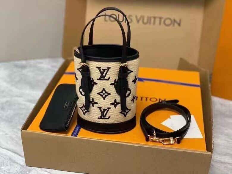 LOV - Luxurious Totes - 113