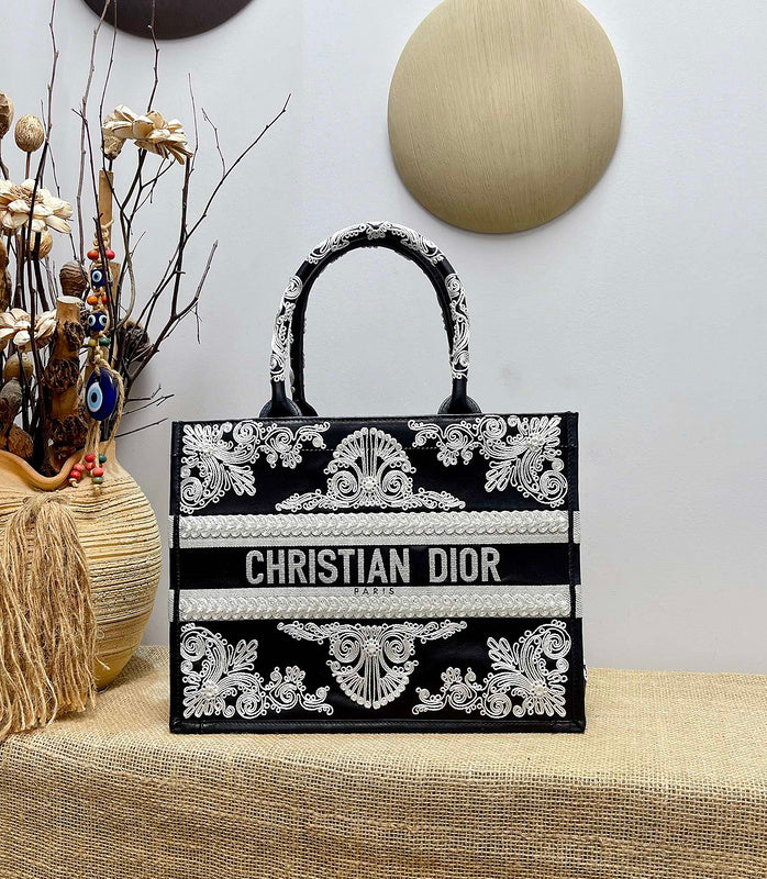 Luxurious Totes - Latest - 6552