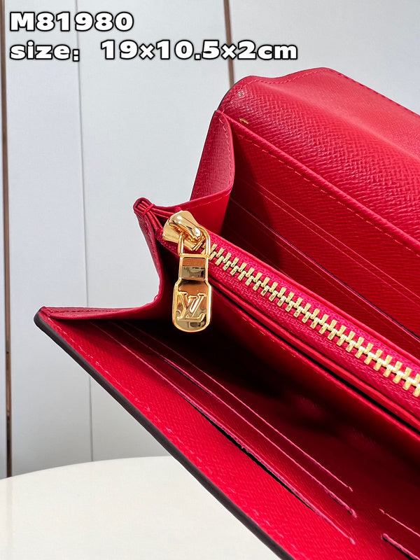 LOV - Luxurious Totes - 558