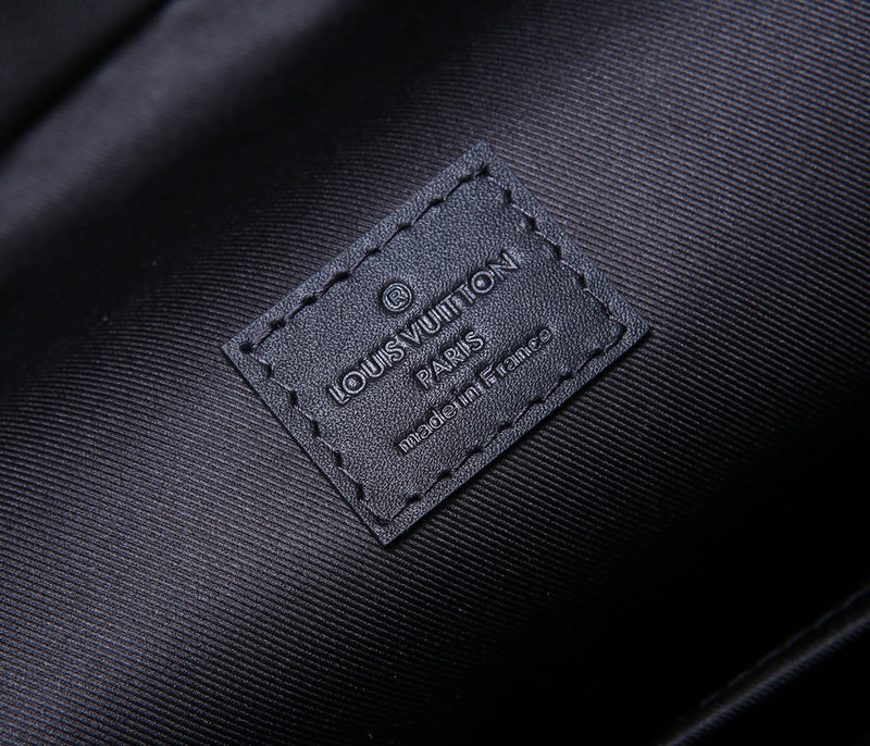 LOV - Luxurious Totes - 1904