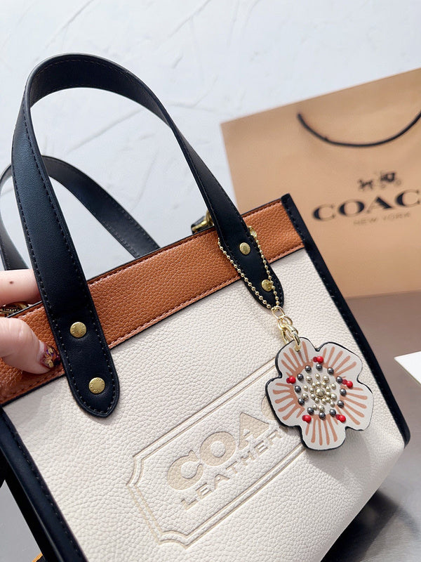 Luxurious Totes - CCH2 Bags - 136