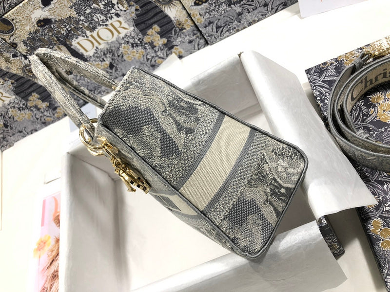 Luxurious Totes - Latest - 6510