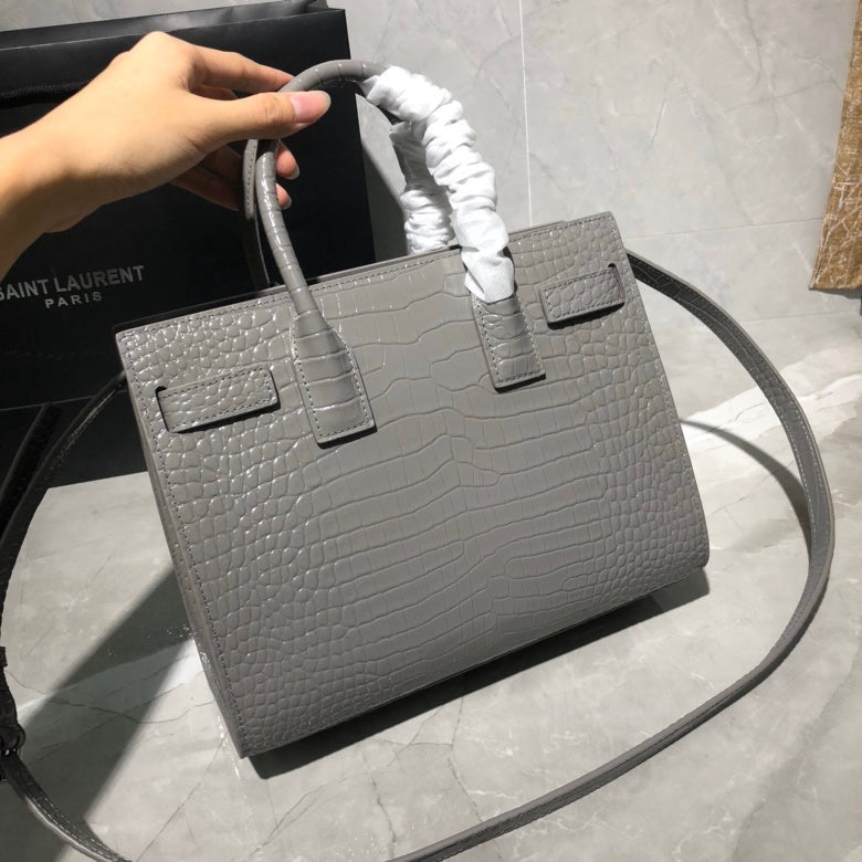 Luxurious Totes - Latest - 9483