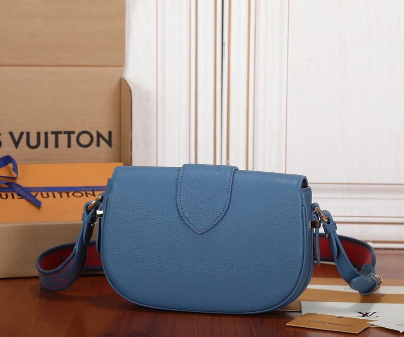 LOV - Luxurious Totes - 1968