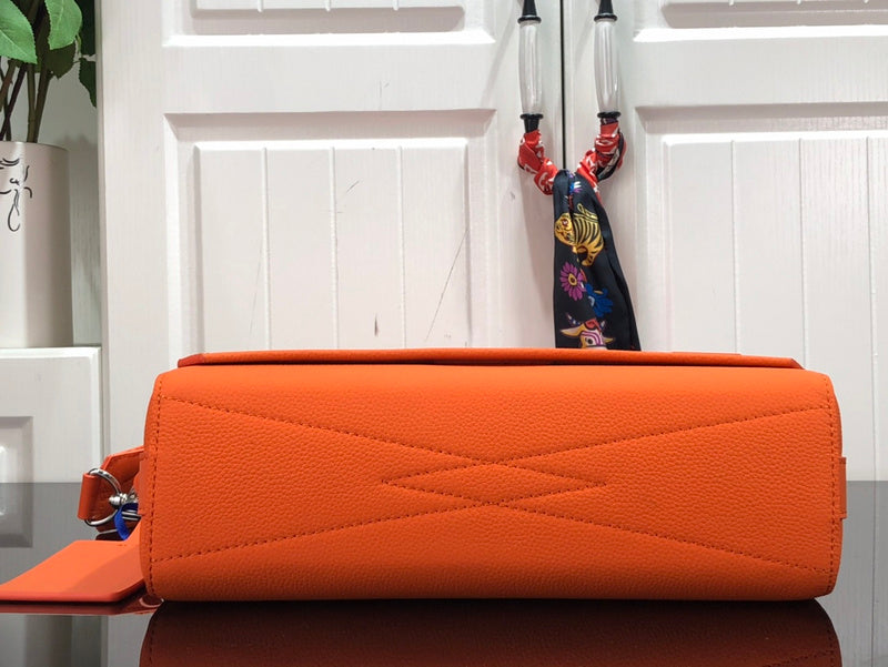 LOV - Luxurious Totes - 1815