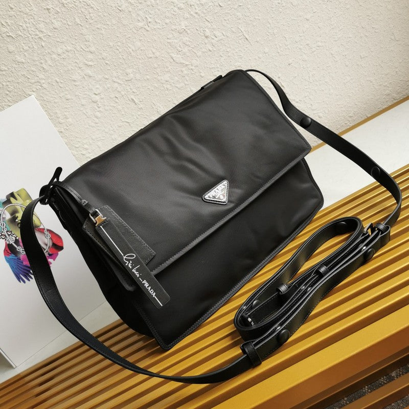 PDA - Luxurious Totes - 139