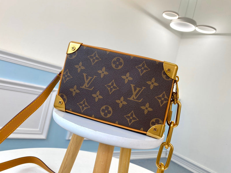 LOV - Luxurious Totes - 1940