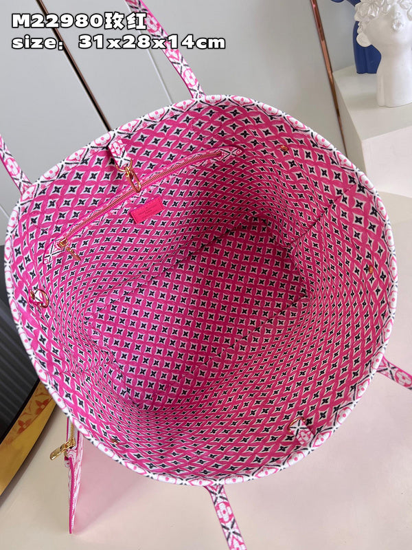 LOV - Luxurious Totes - 007