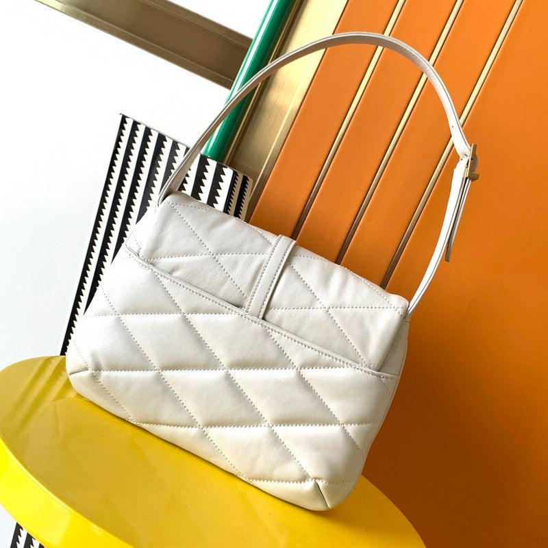 Luxurious Totes - Latest - 7999