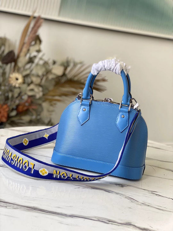 LOV - Luxurious Totes - 2387