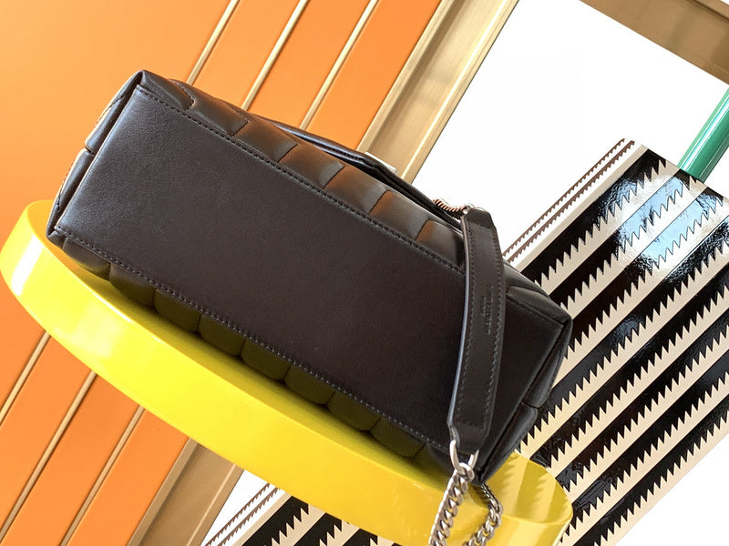 Luxurious Totes - Latest - 8896