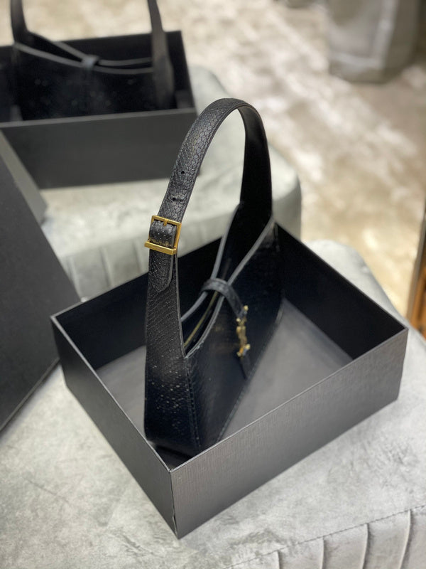 Luxurious Totes - Latest - 8342