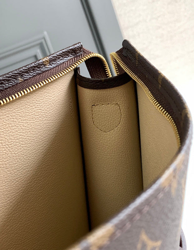 LOV - Luxurious Totes - 1909