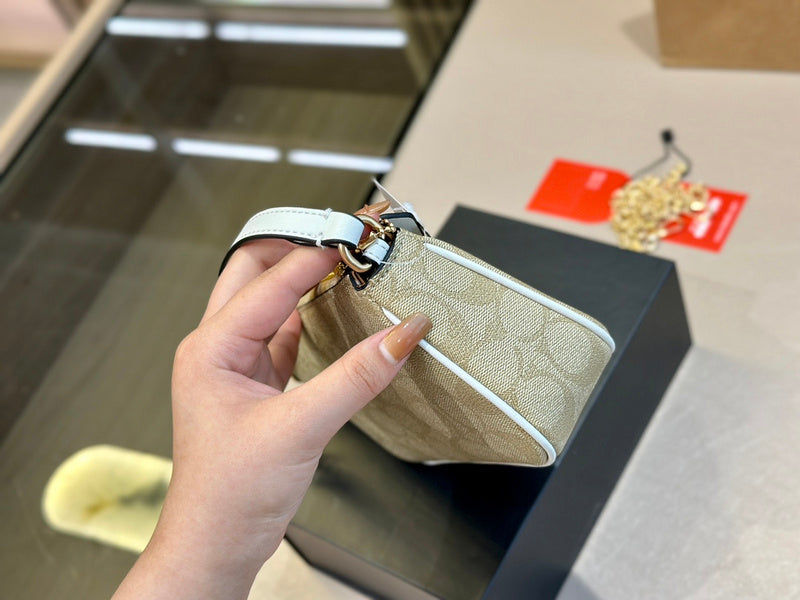 Luxurious Totes - CCH2 Bags - 108