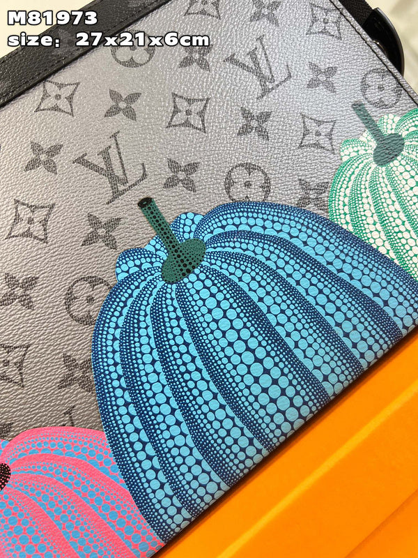 LOV - Luxurious Totes - 308