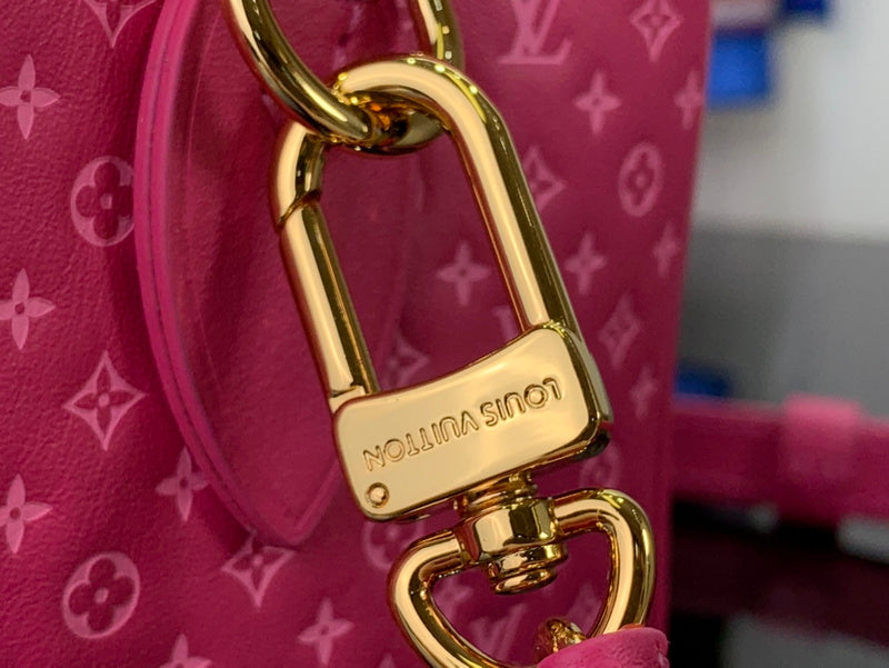 LOV - Luxurious Totes - 491