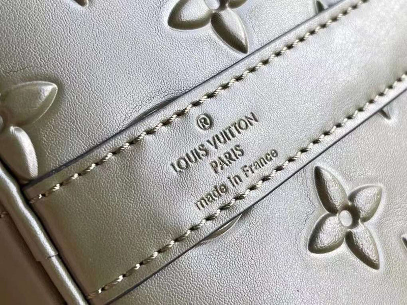 LOV - Luxurious Totes - 2325