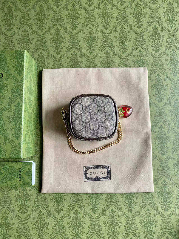 GUI - Luxurious Totes - 197